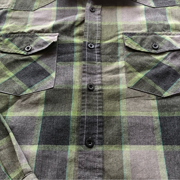 Diamond Jack Green/Gray Plaid Western Style Button-Up Shirt Women’s Size L Top - Picture 14 of 16